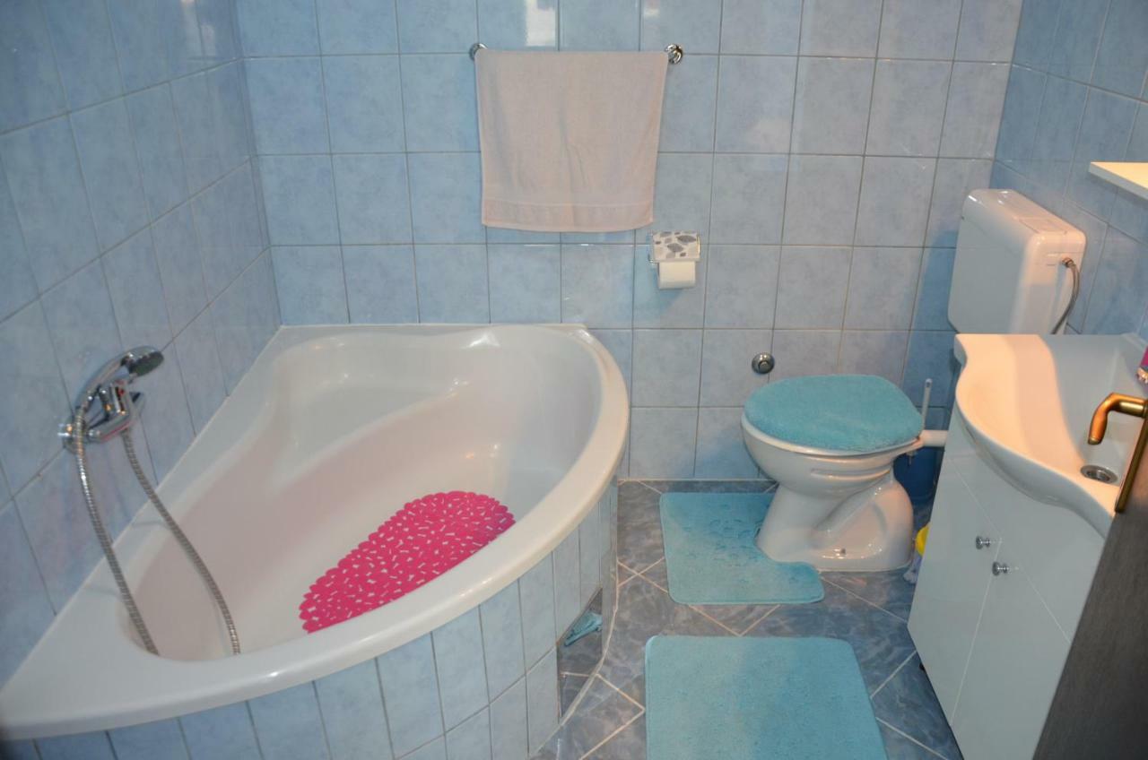 Ema & Sea Apartment'S With Free Private Parking Pula Exterior foto